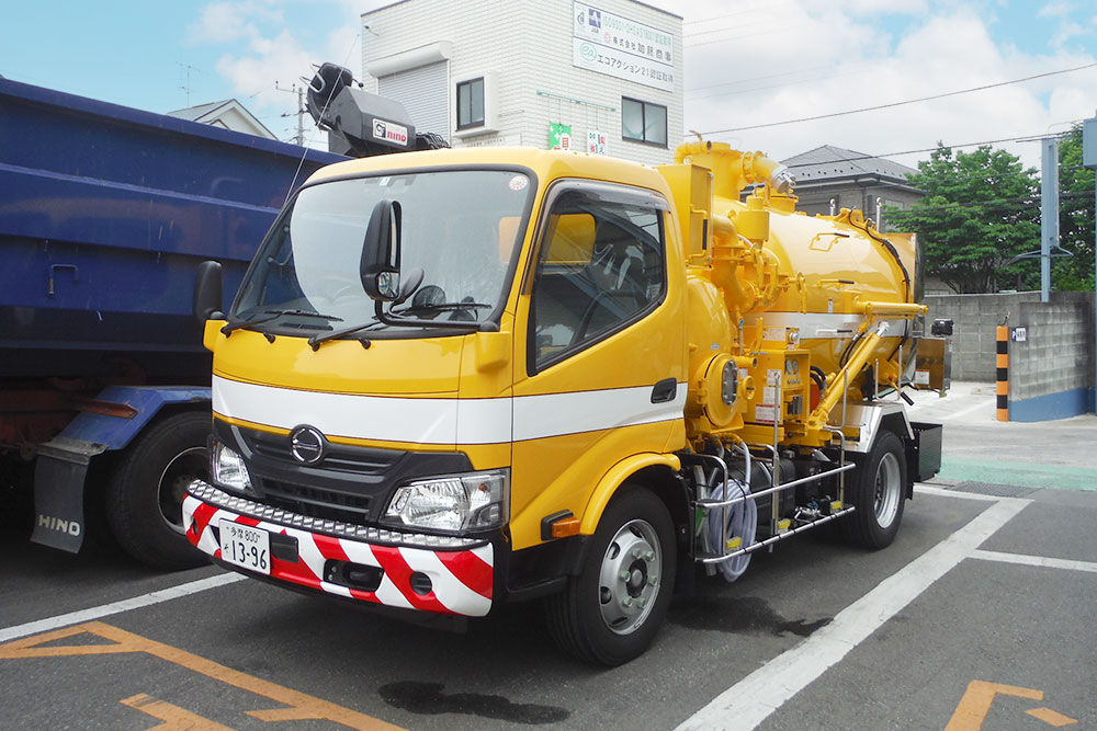 地域のくらしを支えるために。
下水処理の維持管理も、安全・確実に行います。